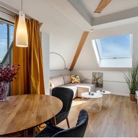 Terralpin Apartments - Charmante Dg Wohnung Mit Balkon Bruckmühl المظهر الخارجي الصورة